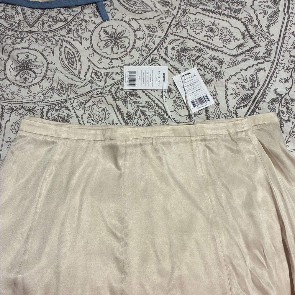 Third Form Visions Skirt 
Elegant Cream High Low Lace Skirt - Picture 5 of 5